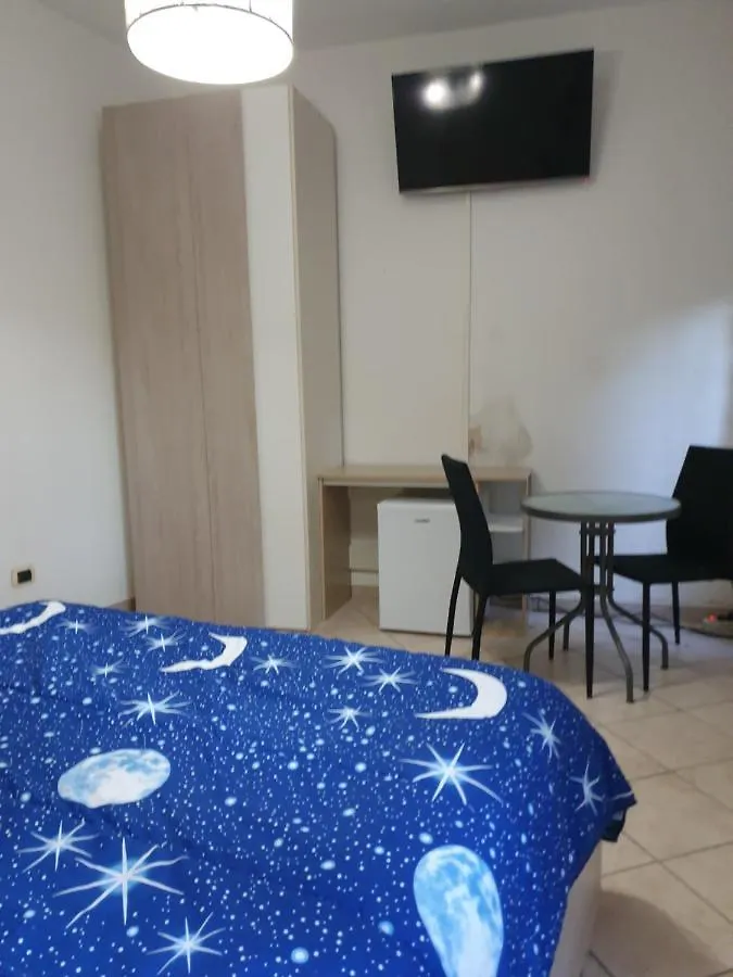 Romeo1 Apartment Gallarate 0*,  Italy